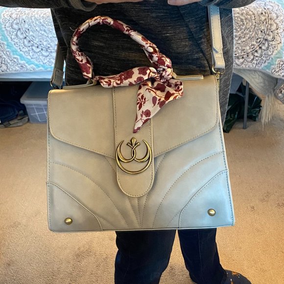 Bioworld Handbags - Star Wars' Princess Leia Satchel Handbag with Rebel Metal Badge